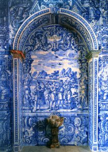 Azulejo portico, São Lourenço photo by Grufnik Flickr
